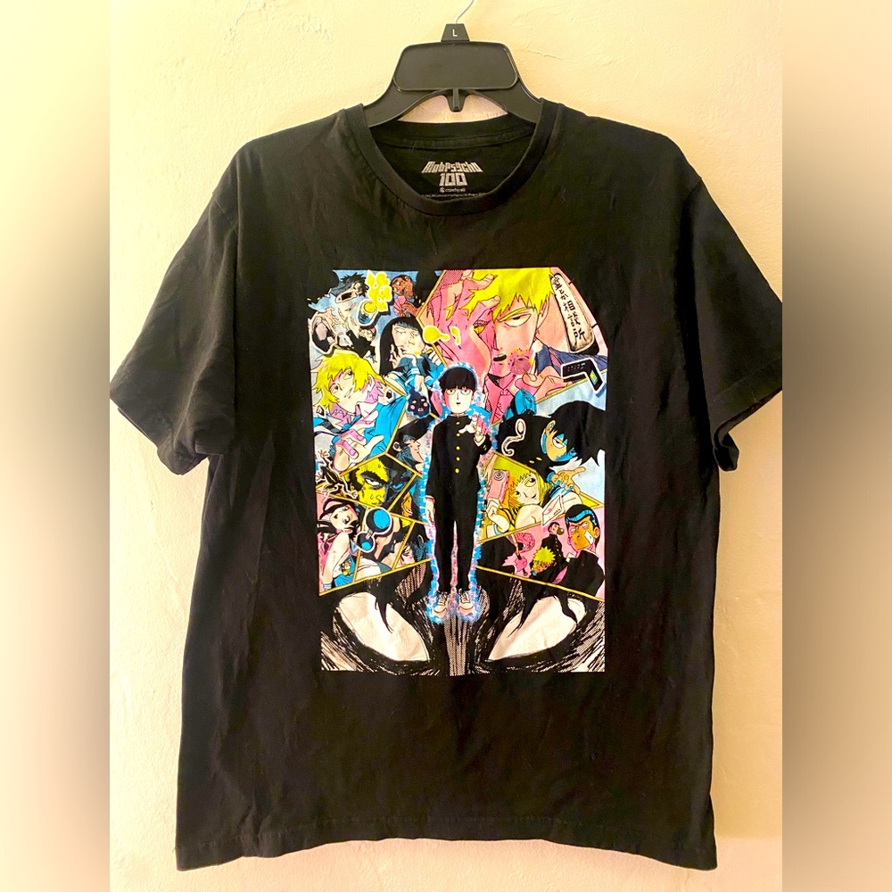 🆓 shipping! MobPsycho100 Cast Black T-Shirt, gently used. Large, CrunchyRoll.